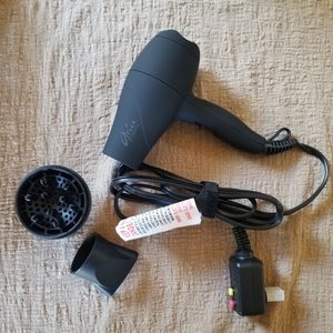 Aria Beauty Mini Hair Dryer